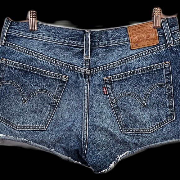 EUC Levi 501 Denim Shorts - Picture 2 of 6